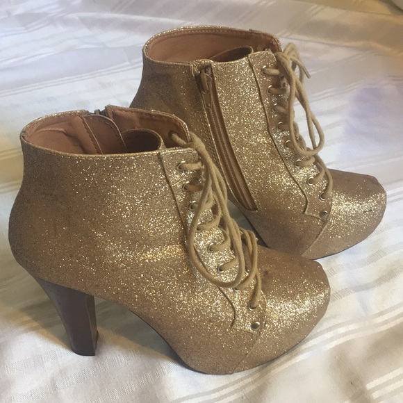 Qupid Shoes - 🎉🎉Gold sparkled heeled boots